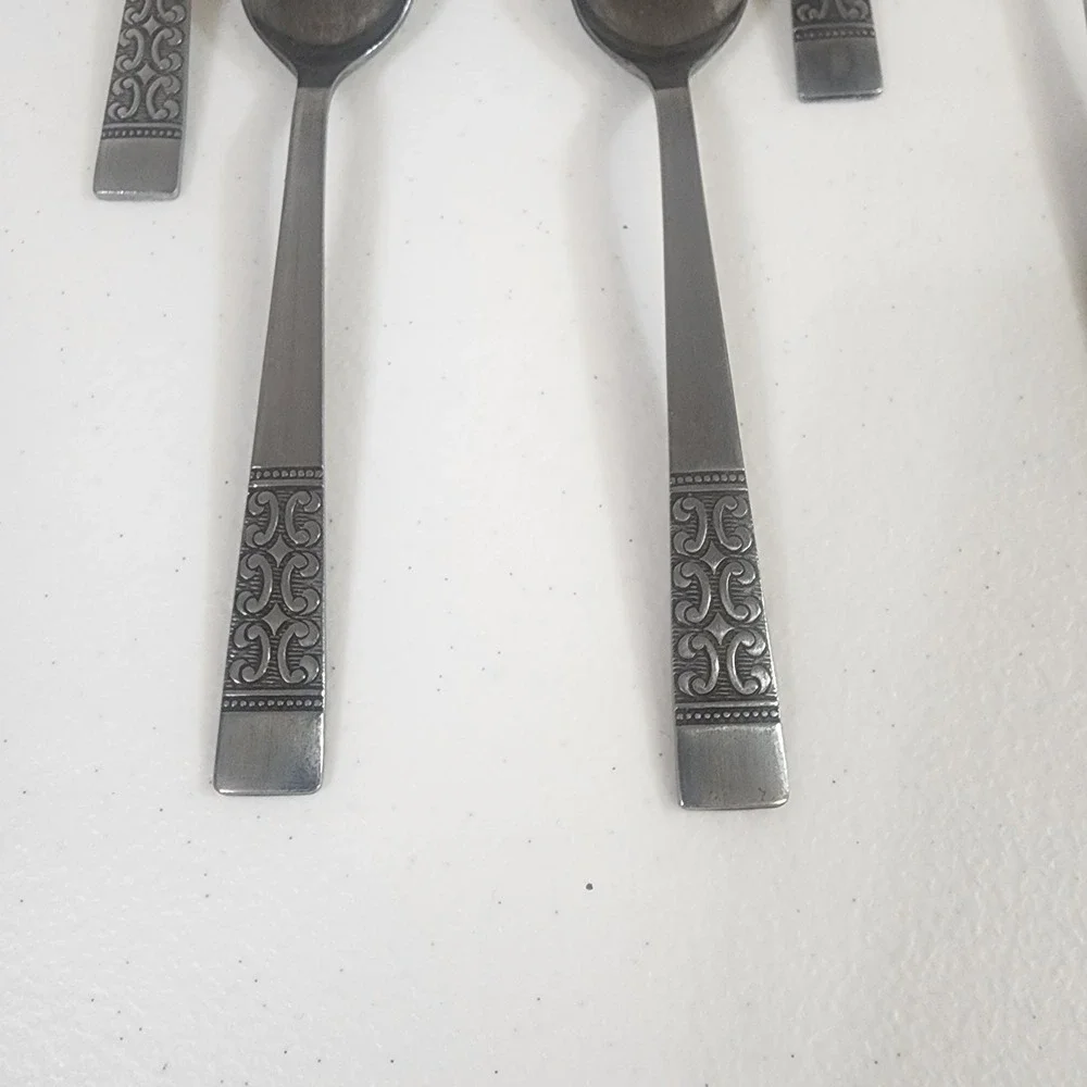 Roger's Casa Vista FLAWS Set Of 7 Small Teaspoons